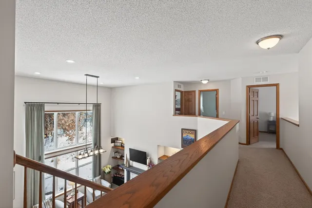 $634,900 | 6691 Timber Ridge Ln Court South, Cottage Grove, MN 55016