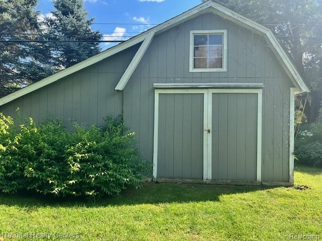 1785 Middle Road Highland, MI 48357 - Photo 42 of 50