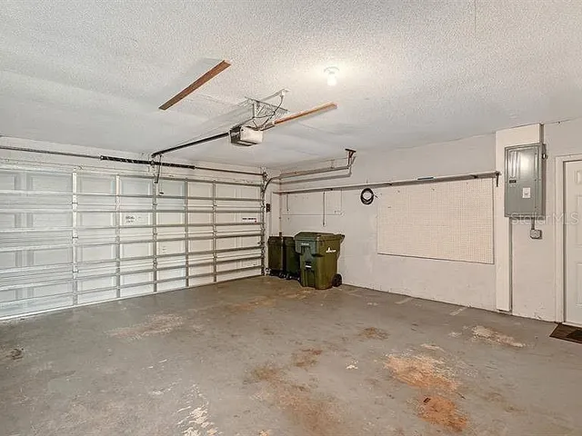 a view of a garage