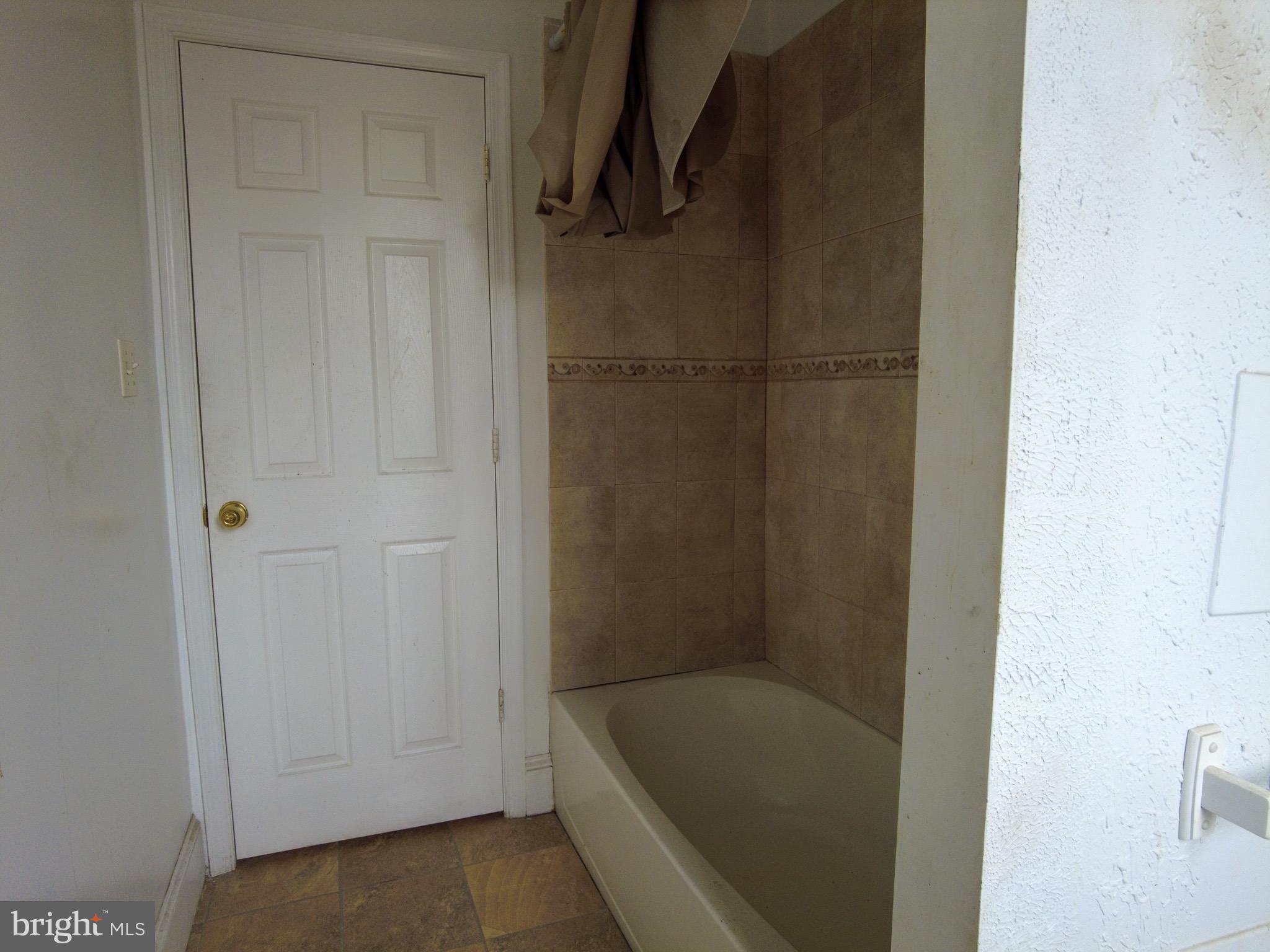 3111 Belair Road Baltimore, MD 21213 - Photo 7 of 14