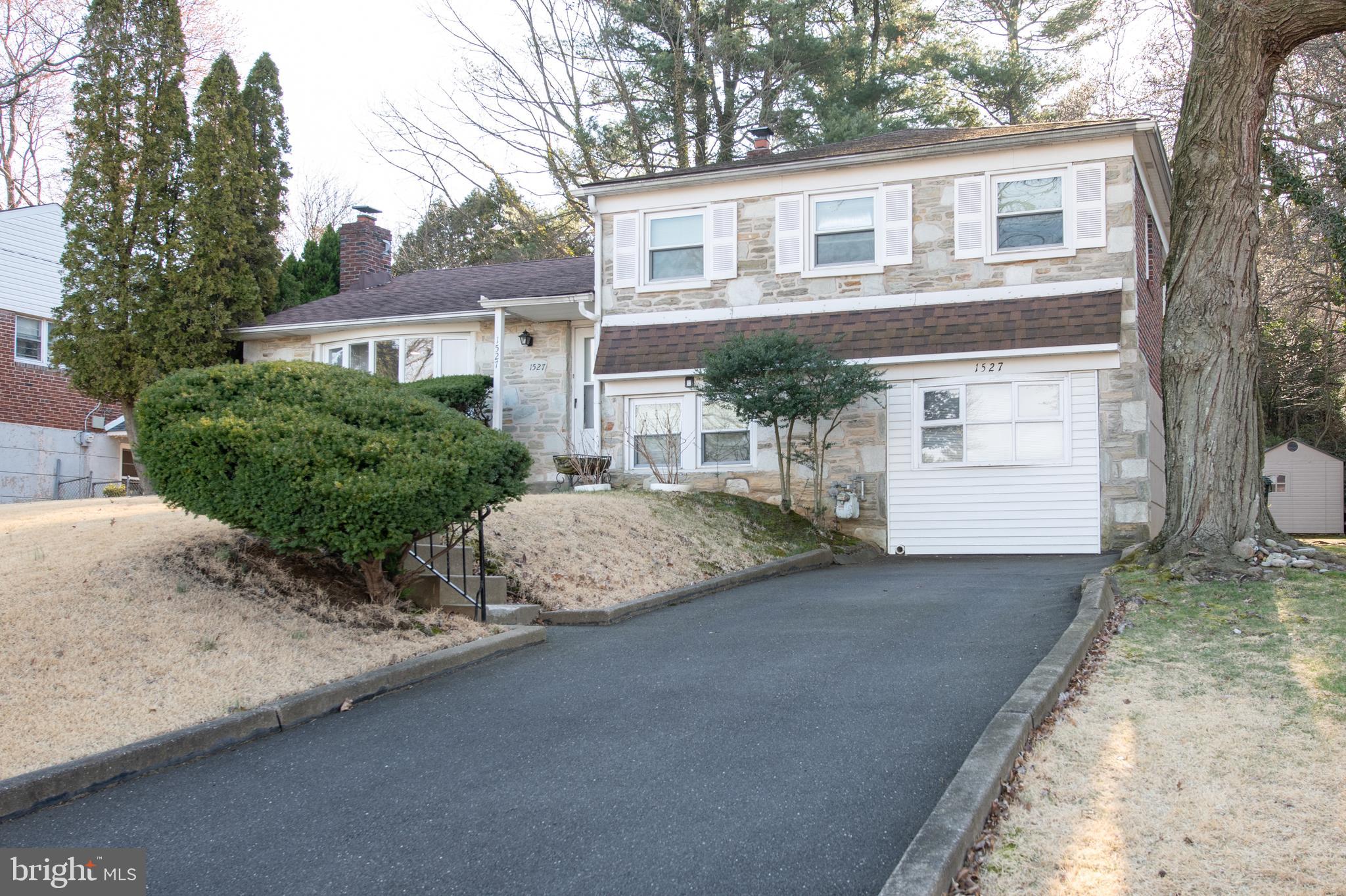 1527 Shoemaker Road Abington, PA 19001 - Photo 2 of 31