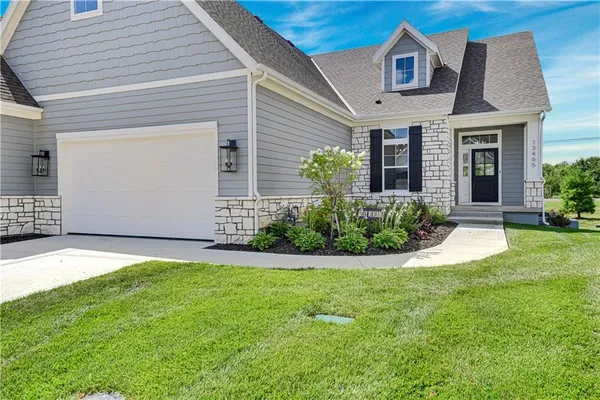 $629,500 | 13465 West 174th Place, Overland Park, KS 66221