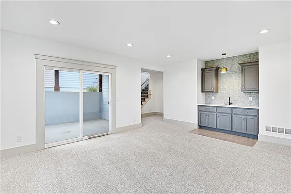 $629,500 | 13465 West 174th Place, Overland Park, KS 66221