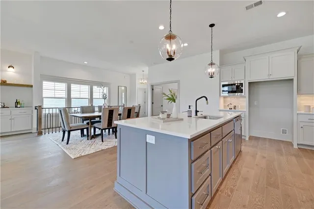 $629,500 | 13465 West 174th Place, Overland Park, KS 66221