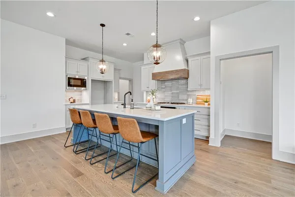 $629,500 | 13465 West 174th Place, Overland Park, KS 66221