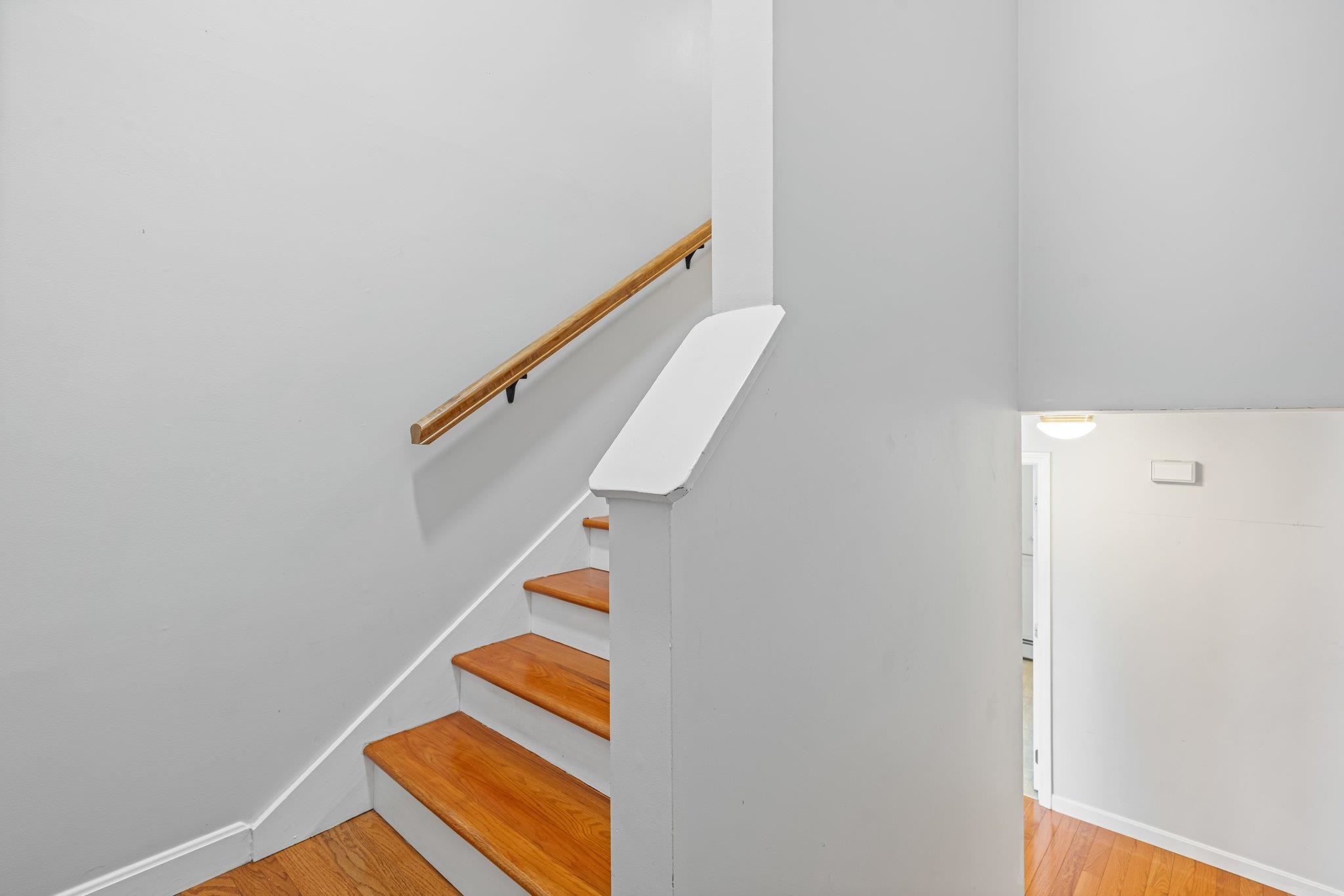 50 Lansdown Street Manchester, NH 03103 - Photo 3 of 58