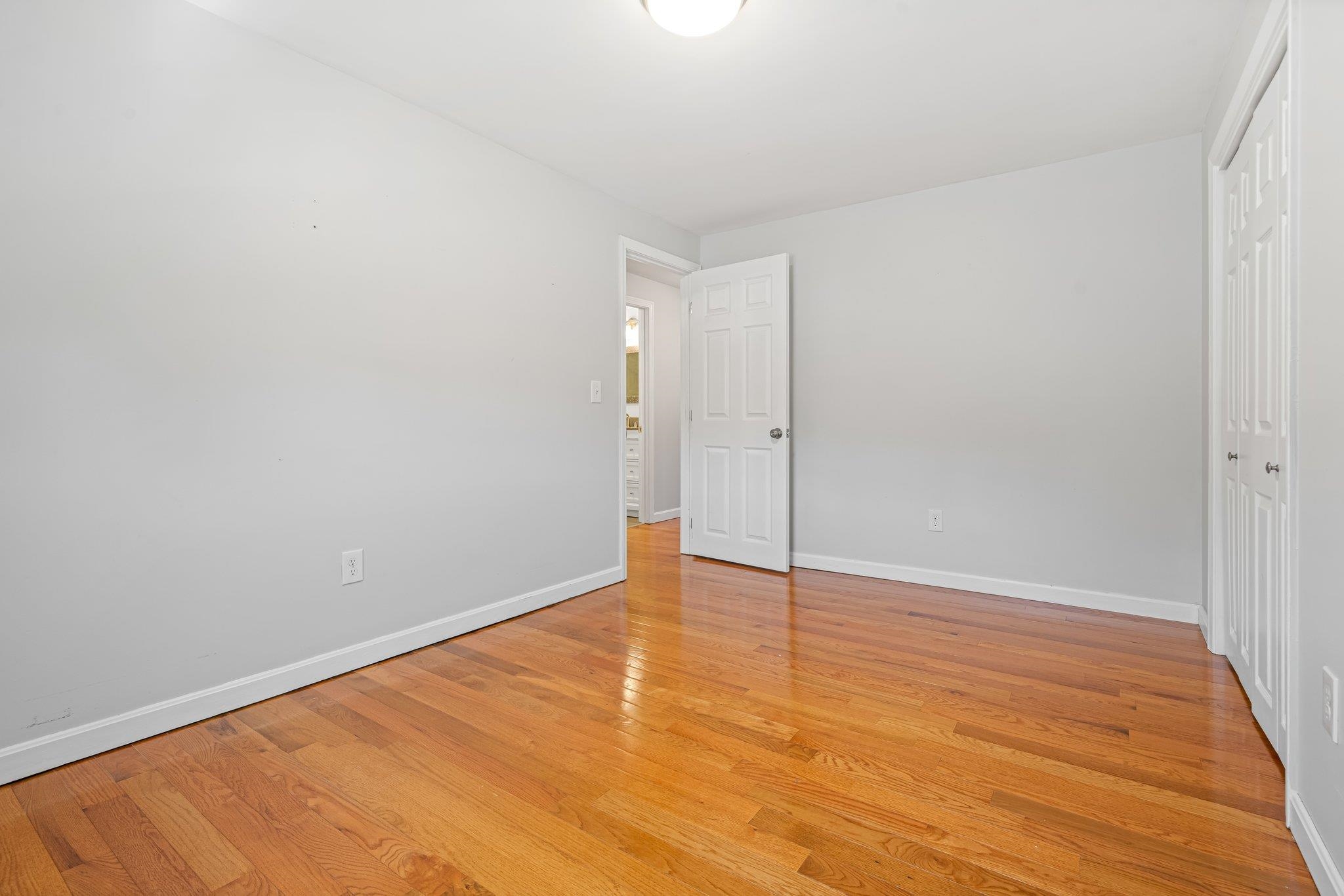 50 Lansdown Street Manchester, NH 03103 - Photo 33 of 58