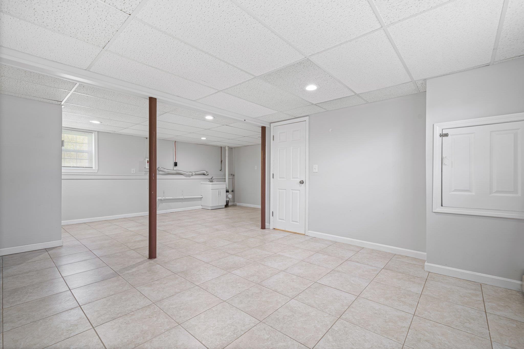 50 Lansdown Street Manchester, NH 03103 - Photo 41 of 58