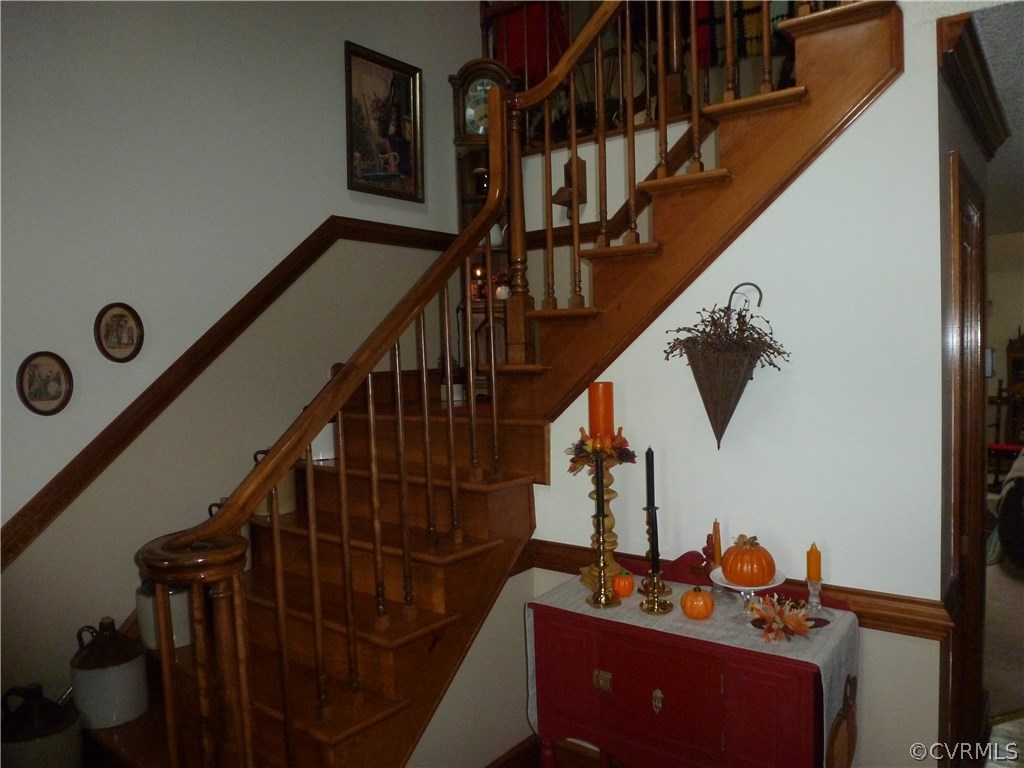 8725 Sandy Ridge Road Hopewell, VA 23860 - Photo 3 of 19 a view of entryway and hall