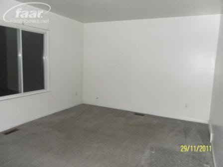 1910 East Carpenter Road Flint, MI 48505 - Photo 2 of 6 20111248-1.JPG