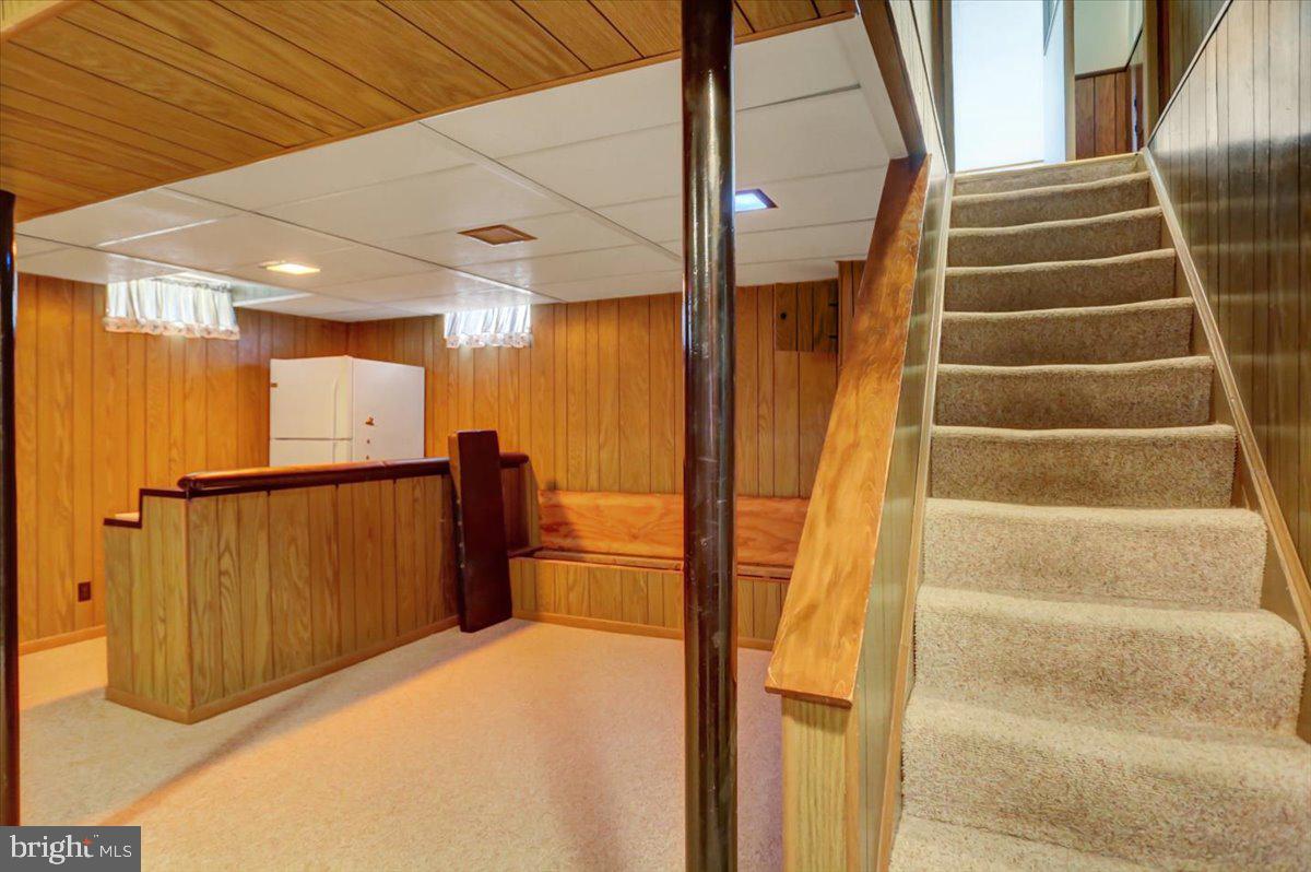 1130 Outer Drive Hagerstown, MD 21742 - Photo 20 of 37 a view of walk in closet with empty racks