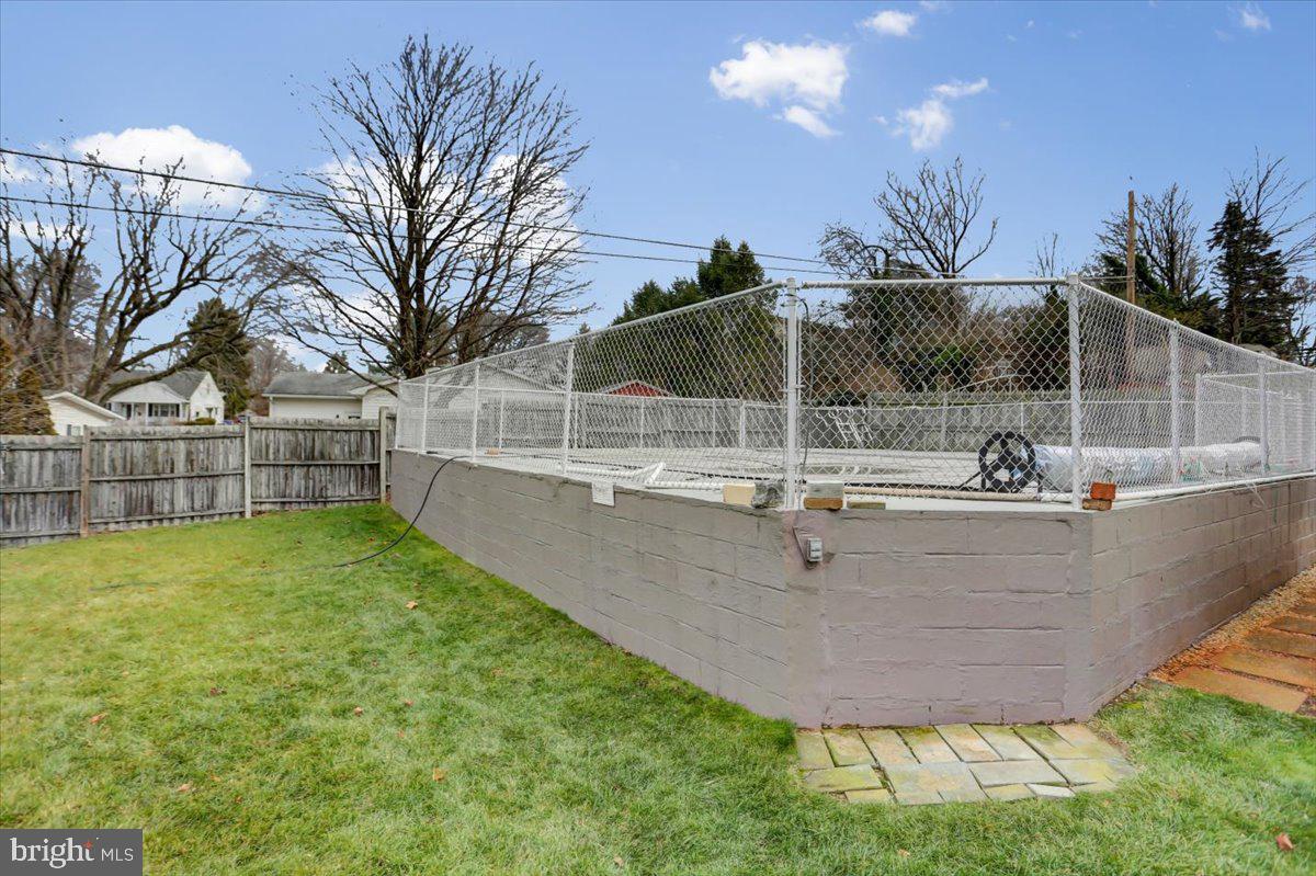 1130 Outer Drive Hagerstown, MD 21742 - Photo 32 of 37 a view of outdoor space with seating