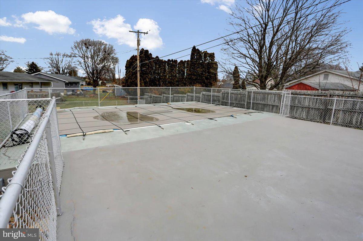 1130 Outer Drive Hagerstown, MD 21742 - Photo 34 of 37 a view of a basket ball ground