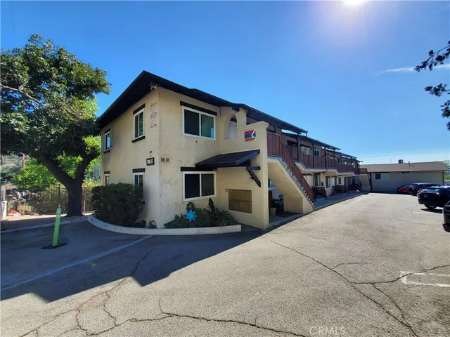 $1,700 | 10037 Samoa Avenue, Unit 16, Tujunga, CA 91042