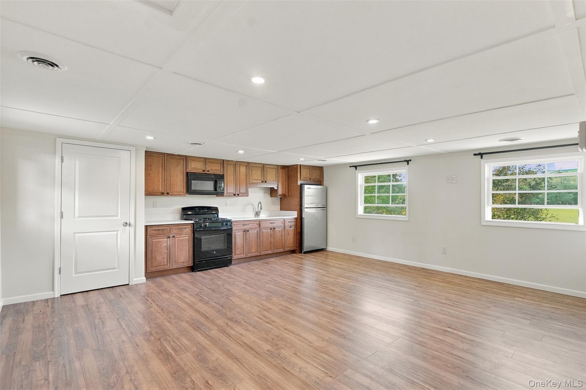 4 Low Road Wallkill, NY 12589 - Photo 41 of 49 Updated cottage apartment with open concept living