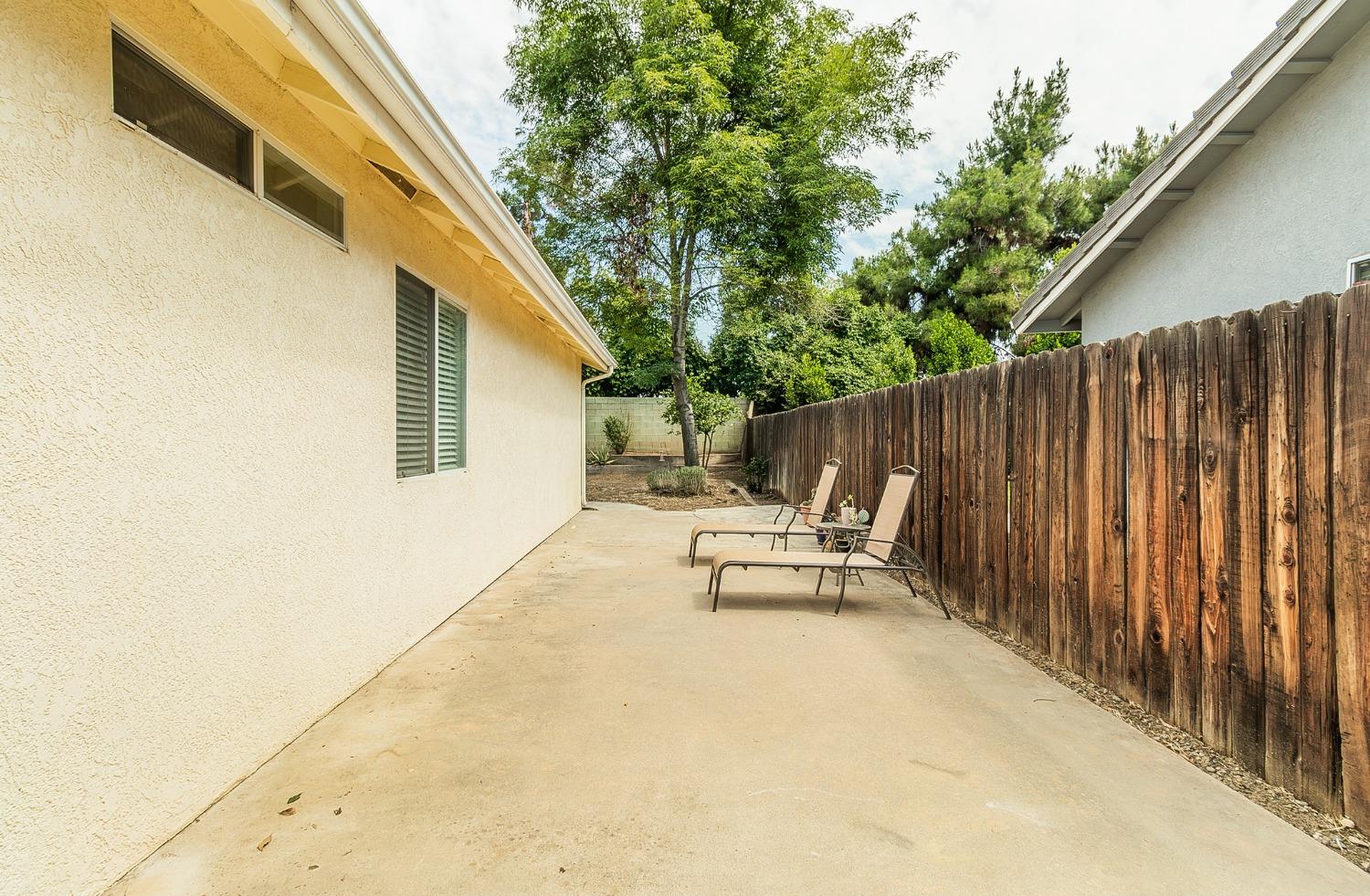 2831 Purvis Avenue Clovis, CA 93611 - Photo 25 of 26 a view of outdoor space with seating