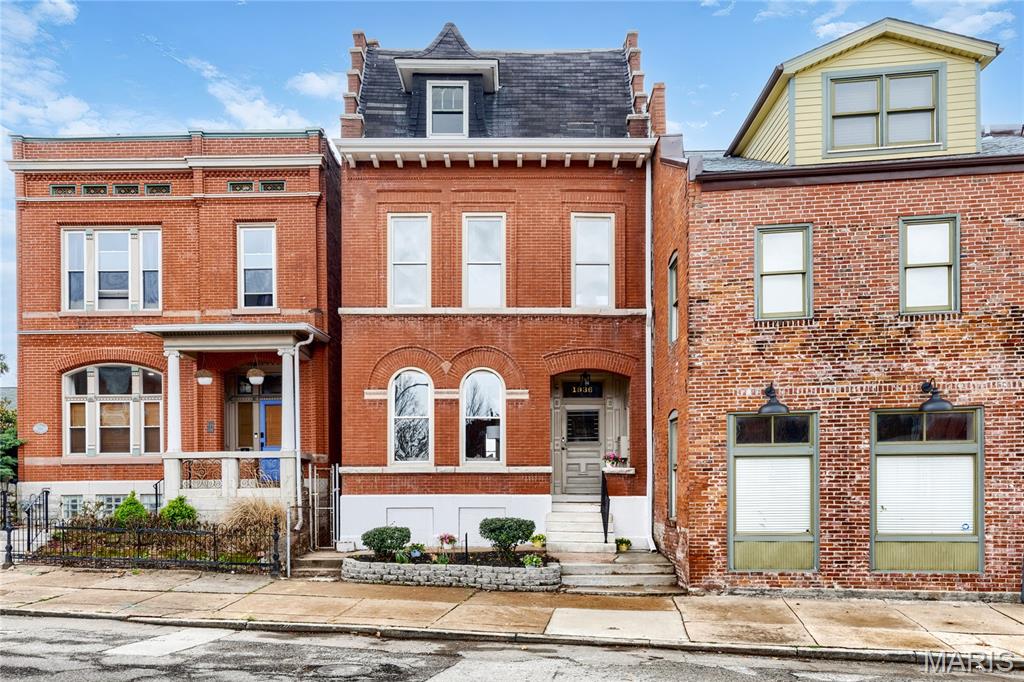 1936 Arsenal Street St. Louis, MO 63118 - Photo 2 of 34