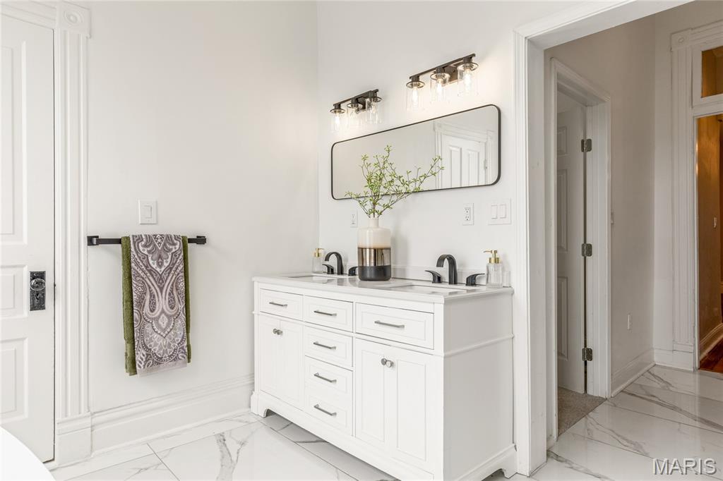 1936 Arsenal Street St. Louis, MO 63118 - Photo 22 of 34