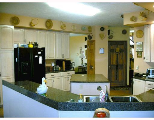 611 10 Mile Road Amity, PA 15311 - Photo 7 of 15 Kitchen.