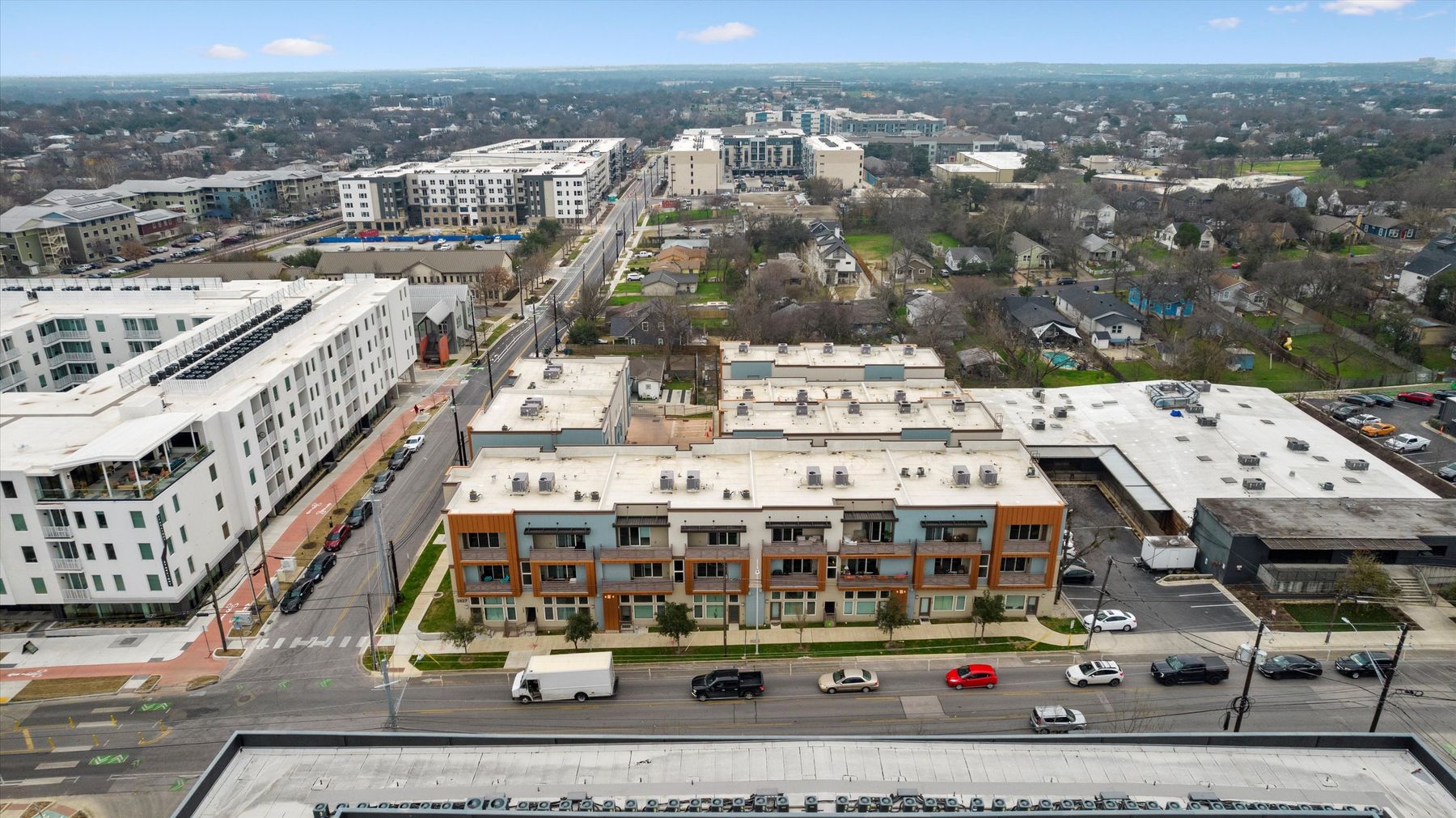 2827 Manor Road, Unit 3102 Austin, TX 78722 - Photo 19 of 20 a large building with a view of city