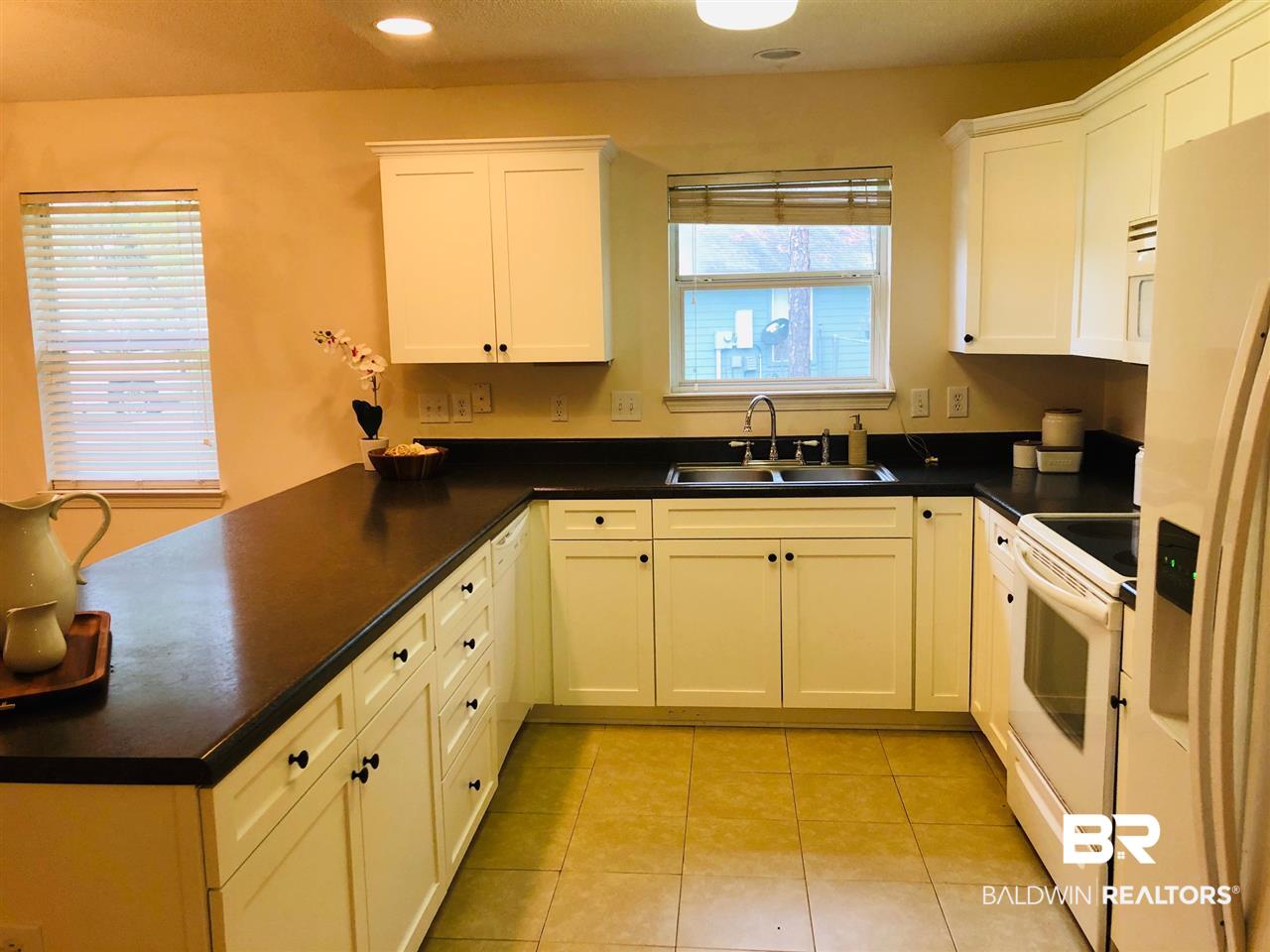1967 Ridgewood Drive Lillian, AL 36549 - Photo 3 of 9