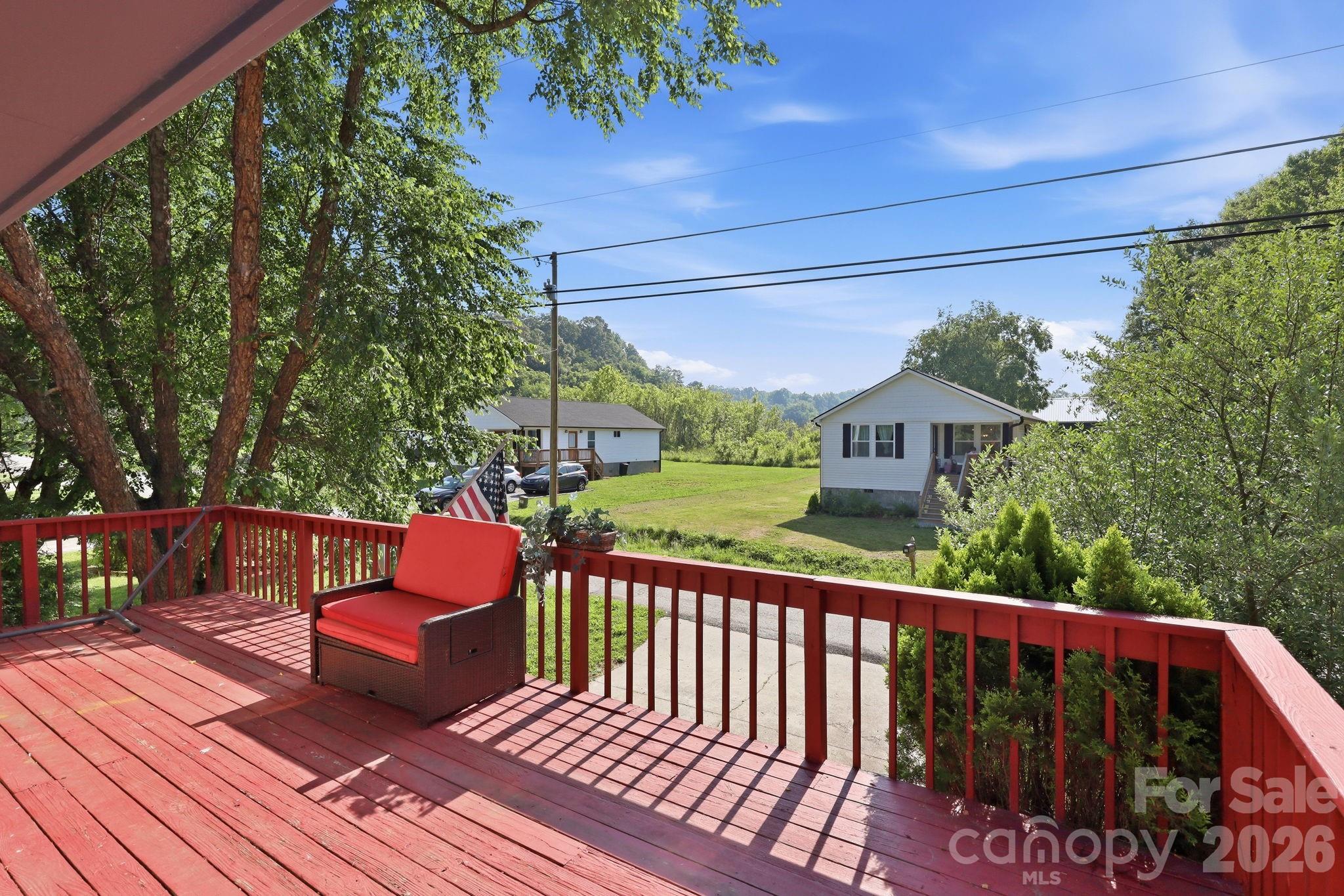 65 Spencer Street Clyde, NC 28721 - Photo 6 of 34