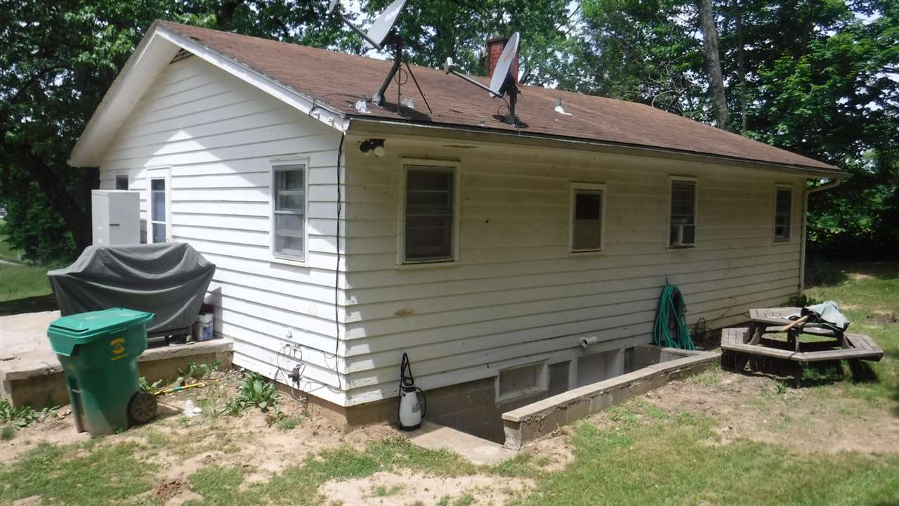 3780 North Starnes Road Bloomington, IN 47404 - Photo 3 of 8