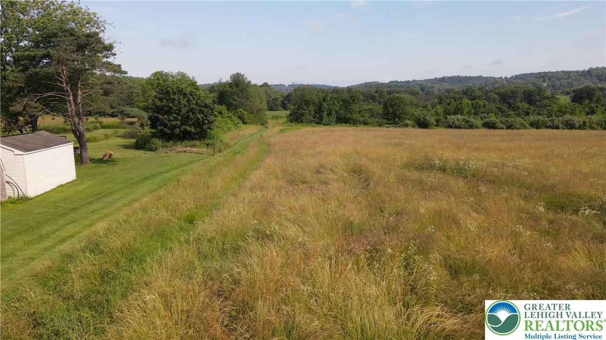340 Wassergass Road Hellertown, PA 18055 - Photo 2 of 5 a view of basketball court
