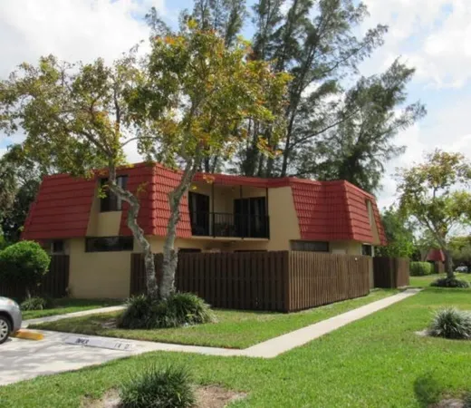 $2,350 | 22976 Oxford Place, Boca Raton, FL 33433