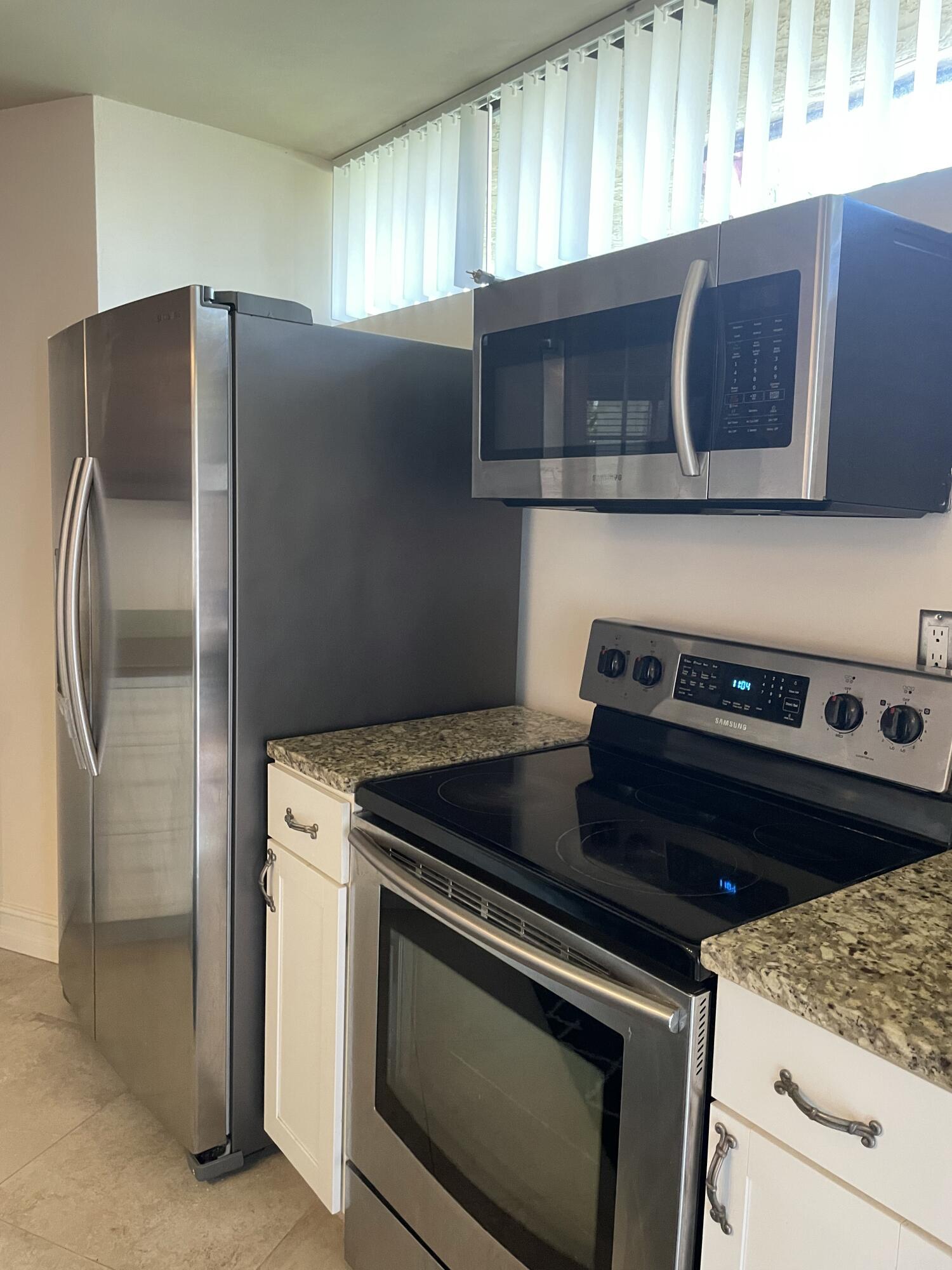 22976 Oxford Place Boca Raton, FL 33433 - Photo 19 of 54 5C376C77-4B3F-4ACD-9F3C-CB61CF13F0C1