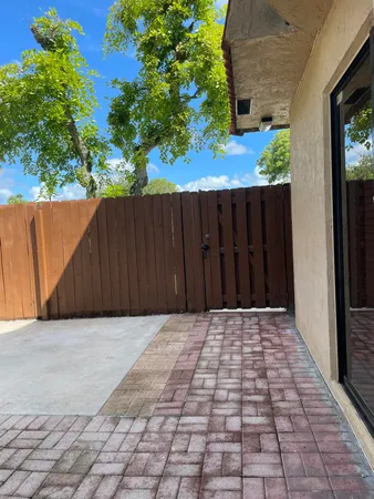 $2,350 | 22976 Oxford Place, Boca Raton, FL 33433