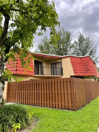 $2,350 | 22976 Oxford Place, Boca Raton, FL 33433