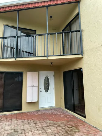 $2,350 | 22976 Oxford Place, Boca Raton, FL 33433