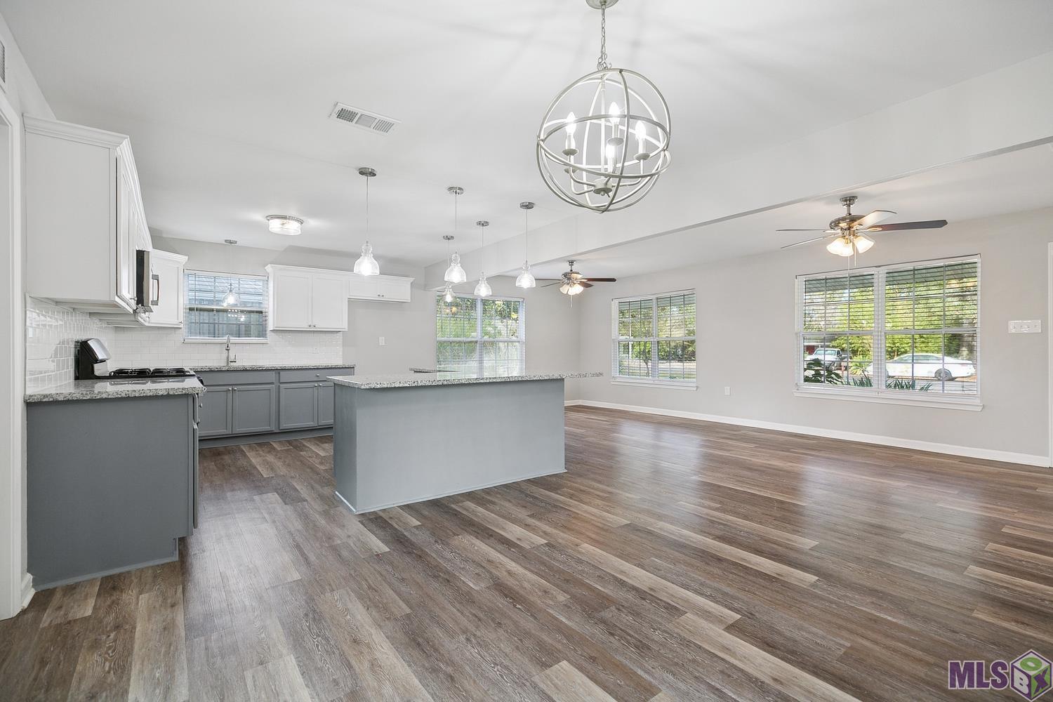 9046 Kingcrest Parkway Baton Rouge, LA 70810 - Photo 5 of 15