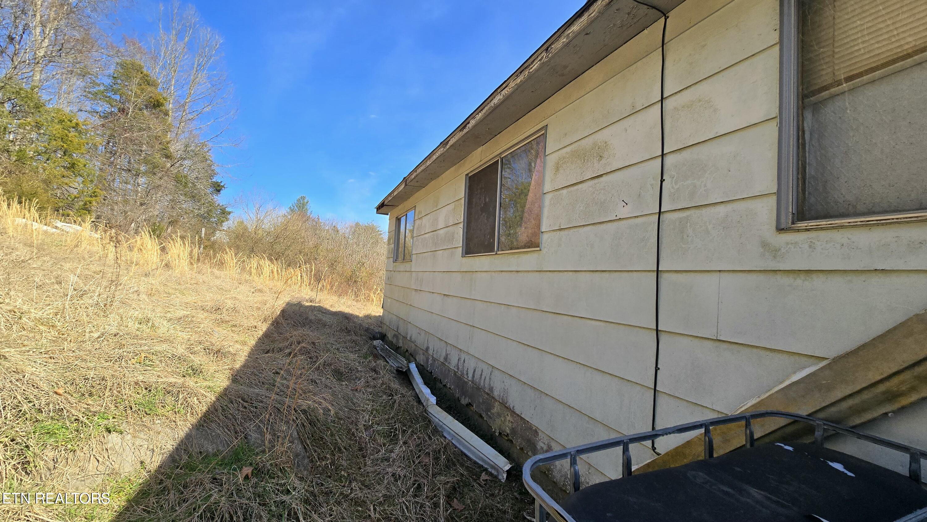 454 Braden Chapel Road Speedwell, TN 37870 - Photo 2 of 16 tempImageIHWCmf