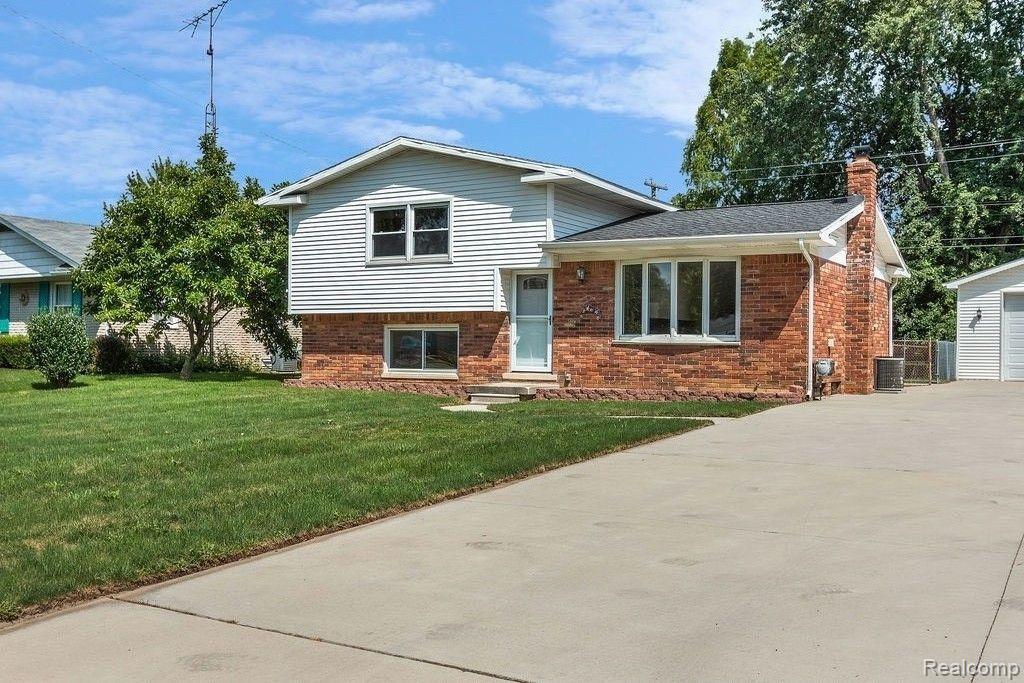 4357 Van Slyke Road Flint, MI 48507 - Photo 1 of 26 Gallery Image 1