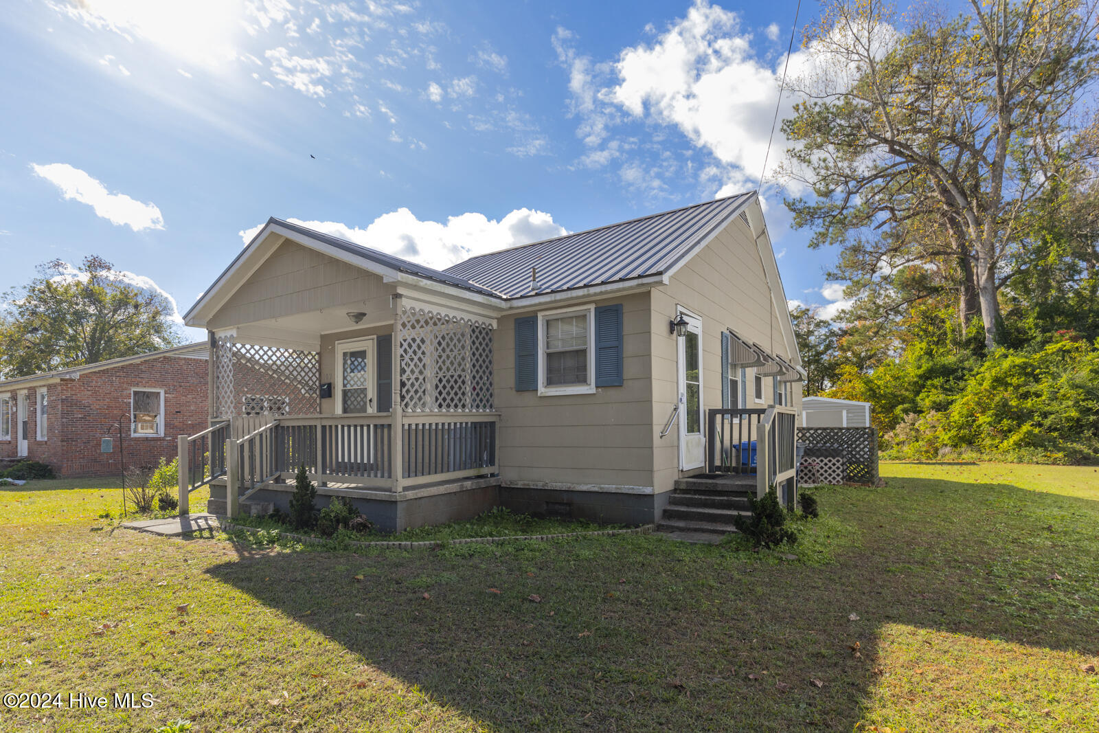 109 Queens Road Jacksonville, NC 28540 - Photo 3 of 18 exterior3