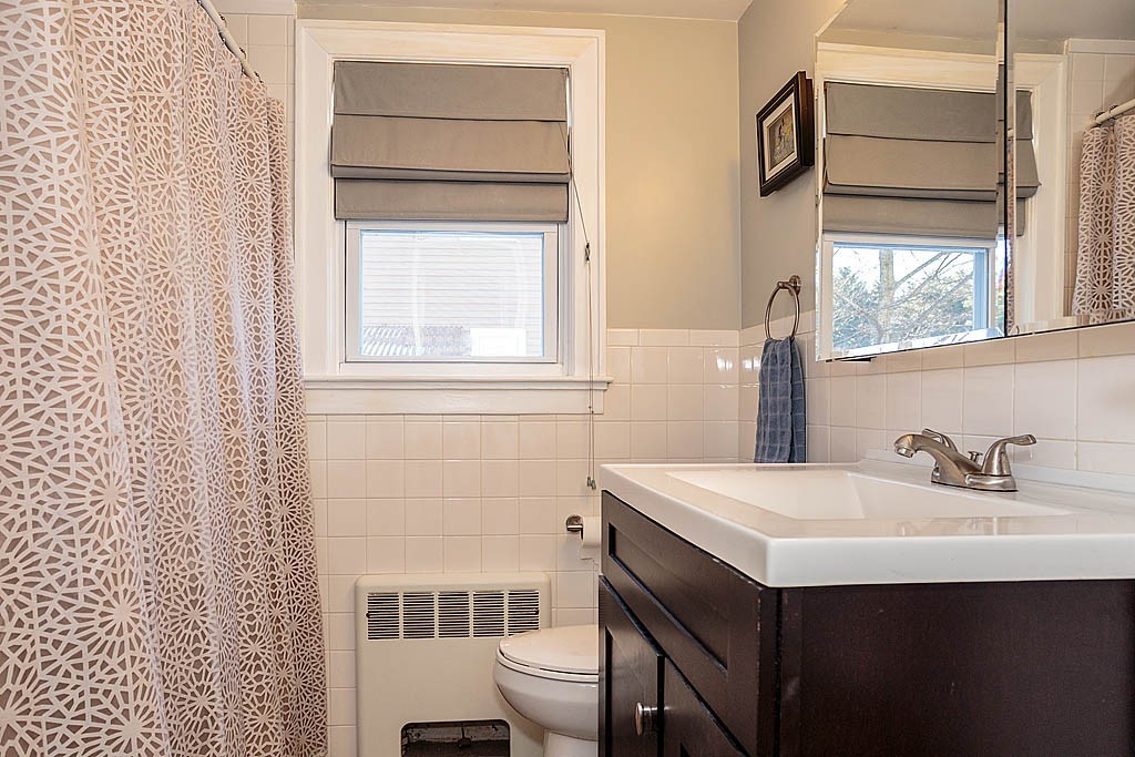 19 Arbor Road Chelmsford, MA 01863 - Photo 11 of 23