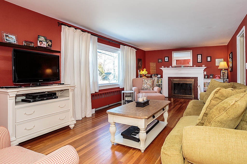 19 Arbor Road Chelmsford, MA 01863 - Photo 7 of 23