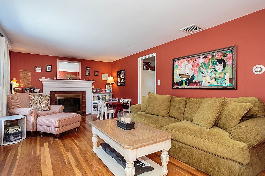 19 Arbor Road Chelmsford, MA 01863 - Photo 8 of 23