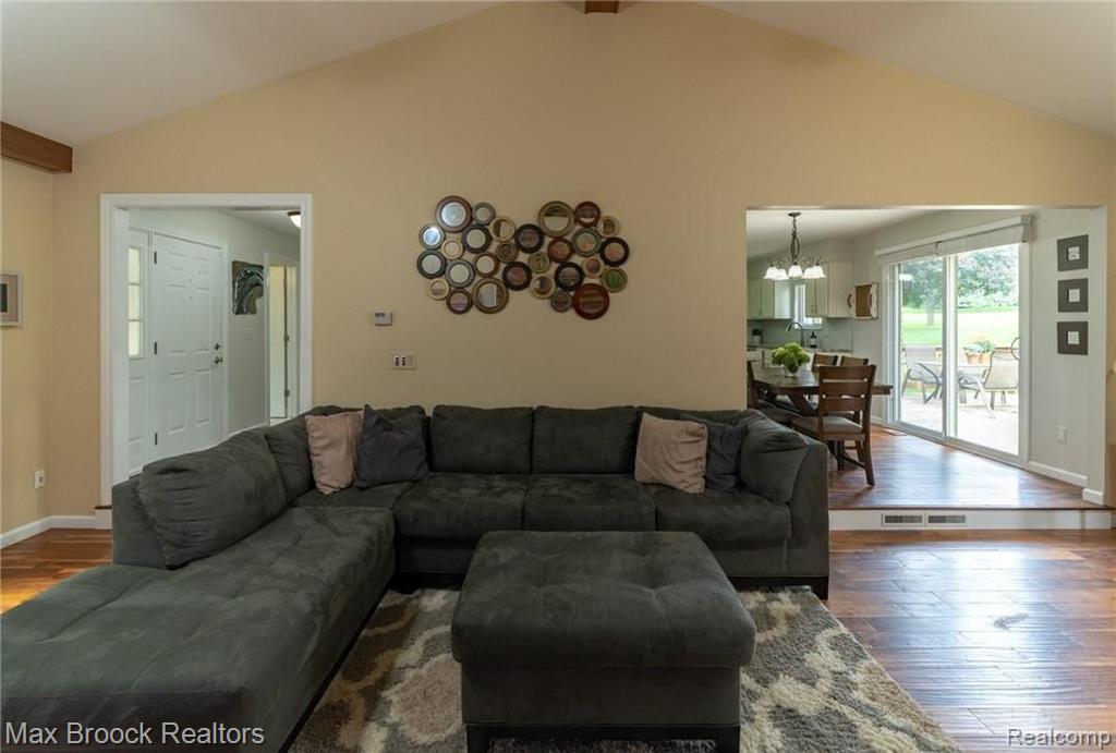 2281 Norton Road Rochester Hills, MI 48307 - Photo 8 of 37