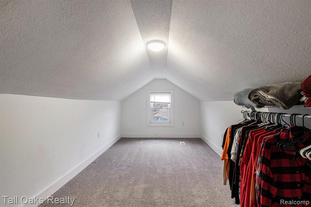 6066 Lapeer Road Burton, MI 48509 - Photo 13 of 20 Gallery Image 13