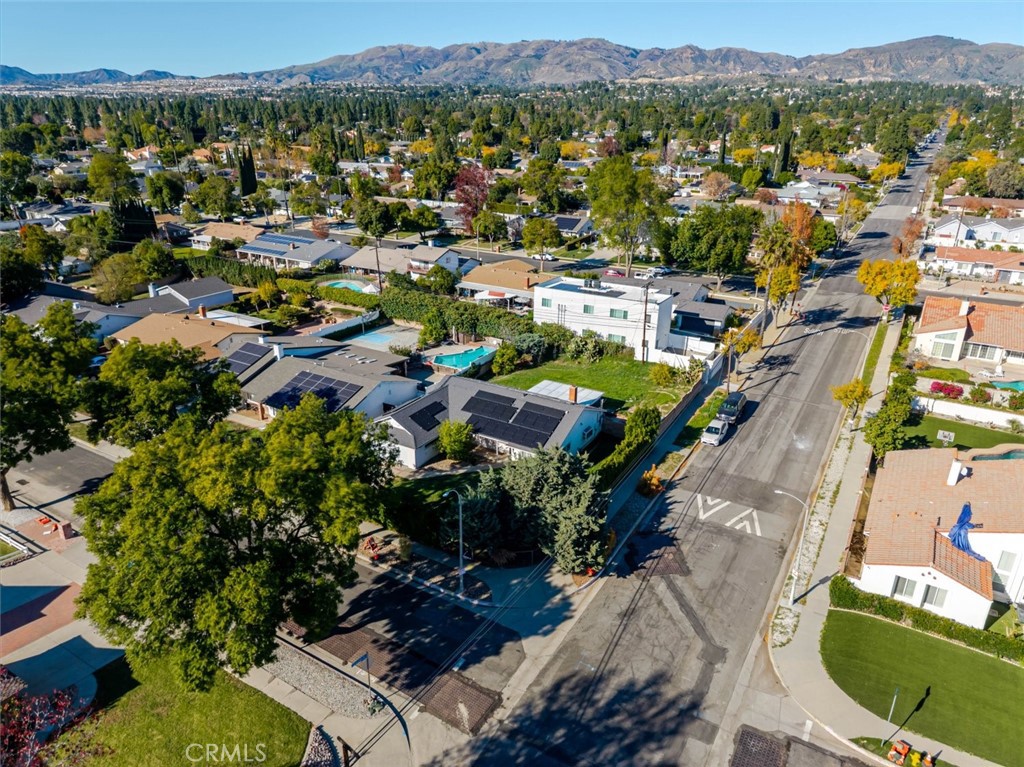 18301 Minnehaha Street Porter Ranch, CA 91326 - Photo 4 of 32