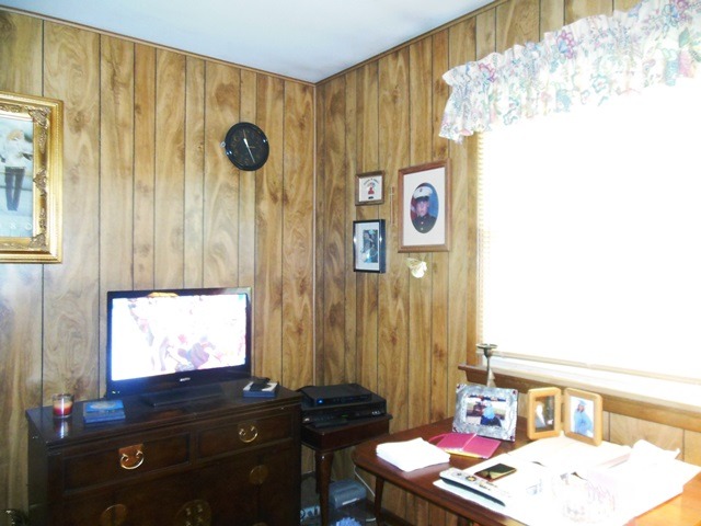 3393 Garden Prairie Road Garden Prairie, IL 61038 - Photo 12 of 23 Gallery Image 12