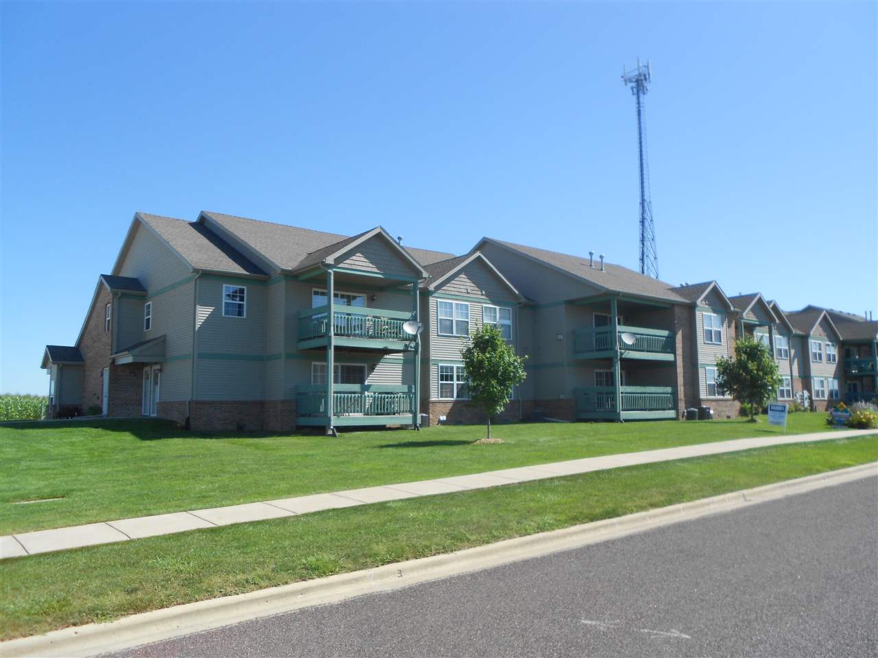 1007 Mallard Way Washington, IL 61571 - Photo 1 of 9