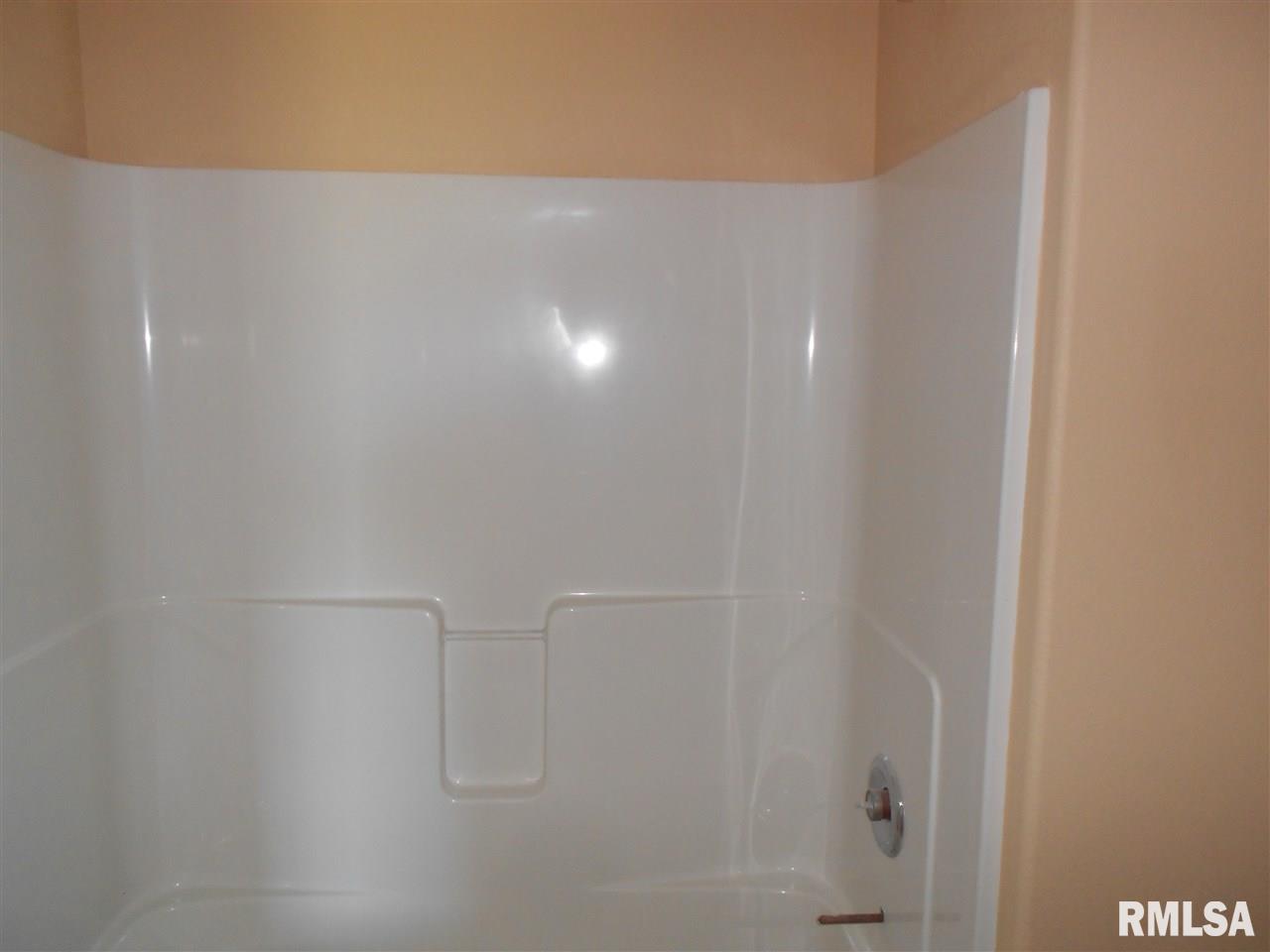 1007 Mallard Way Washington, IL 61571 - Photo 7 of 9