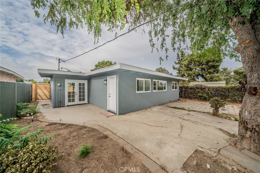18863 8th Street Bloomington, CA 92316 - Photo 15 of 23 a view of a house with a patio