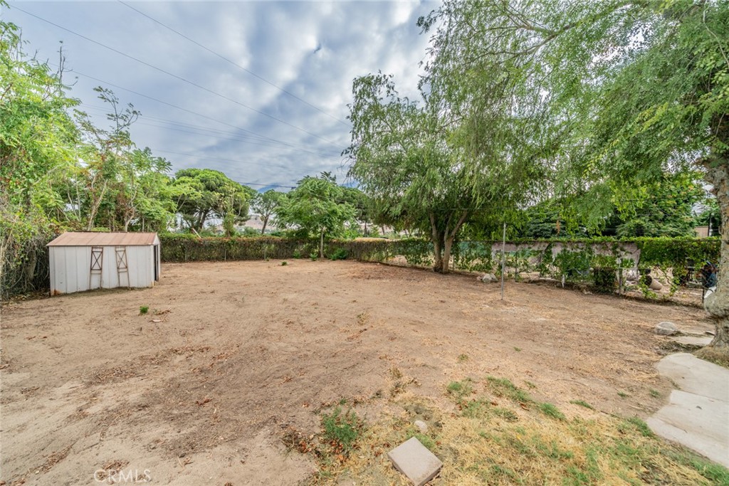 18863 8th Street Bloomington, CA 92316 - Photo 17 of 23 a view of outdoor space and yard