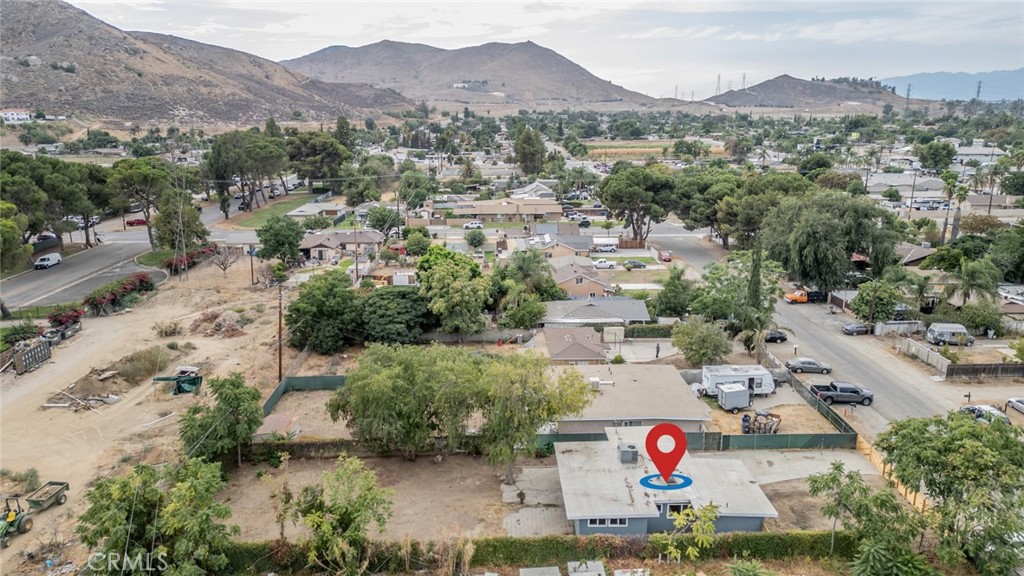 18863 8th Street Bloomington, CA 92316 - Photo 22 of 23 an aerial view of residential houses and outdoor space