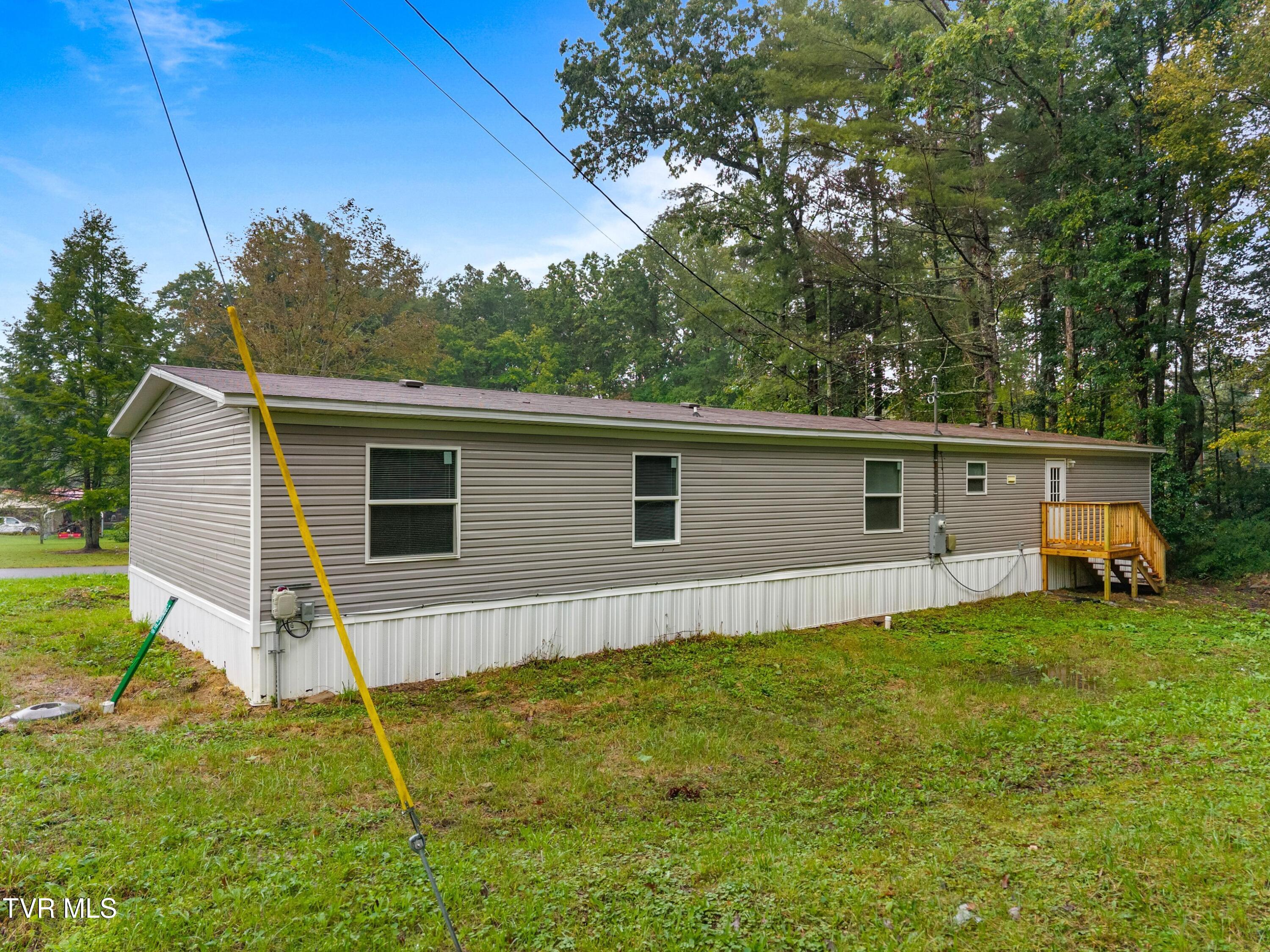 308 Mill Road Wartburg, TN 37887 - Photo 3 of 34 003-308MillRoad-Wartburg-TN-37887-SMALL